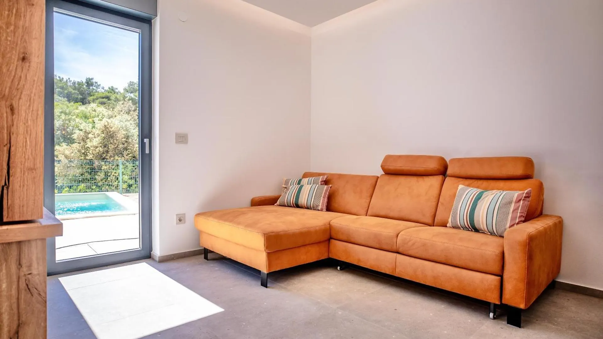 Andrea Deluxe Apartment With Pool Mali Losinj