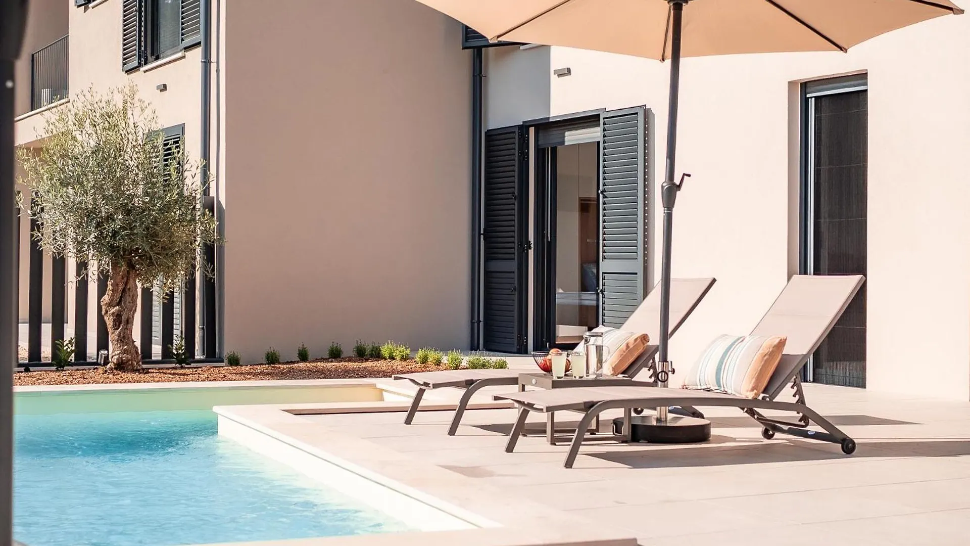 Andrea Deluxe Apartment With Pool Mali Losinj